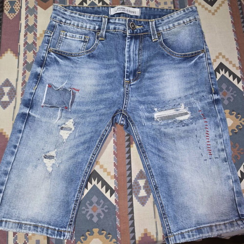 Men's slim fit bermuda shorts like new, size 30, blue