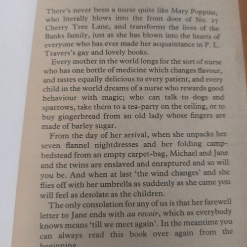 Mary Poppins book like new, English