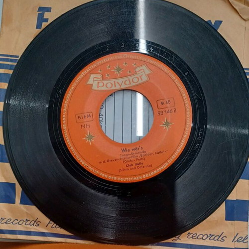 45 rpm vinyl record used, 45 turns disc