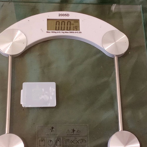 Weighing scale like new with temperature measurement