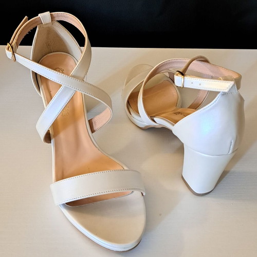 Stefania sandals with 8 cm heel pearl color like new