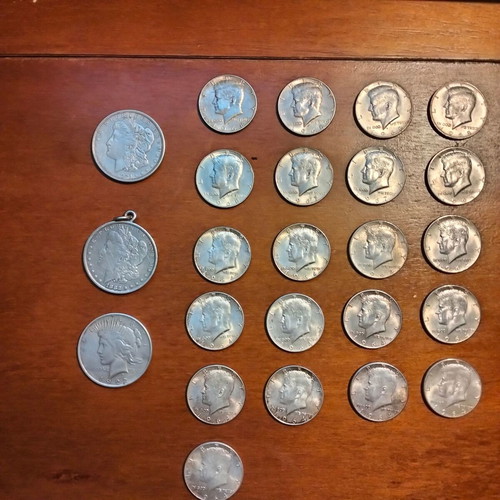 Collection of 22 US Silver Coins used, Morgan, Peace & Kennedy