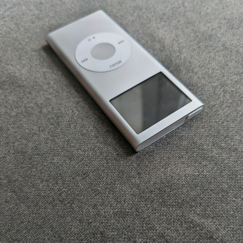 Ipod Nano 2nd Gen 2GB used