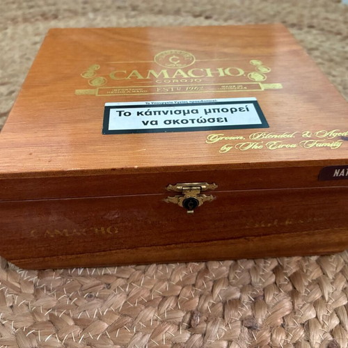 Ξύλινο κουτί πούρων Camacho Corojo σαν καινούργιο