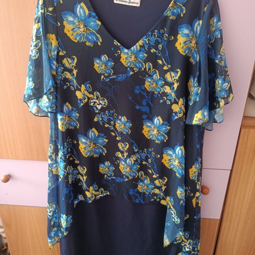 Blue Printed Dress 2XL like new, elegant plus size option