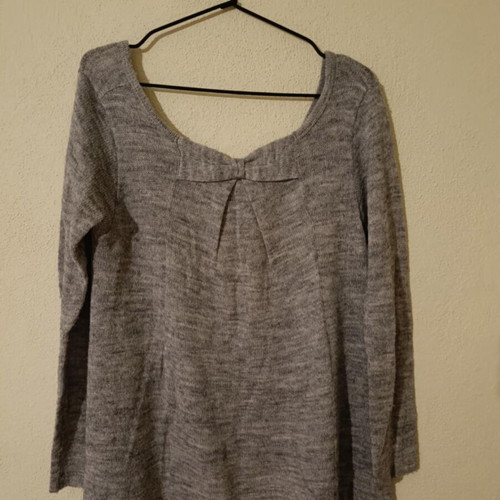 gray blouse
