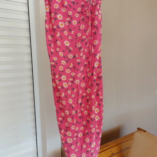 Stradivarius skirt, pink, size S with side slit