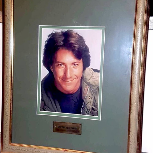 Autograph collection used, largest in Greece