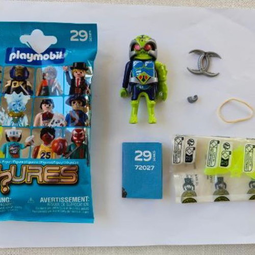 Playmobil 72027 Series 29 Warrior - Fly, new