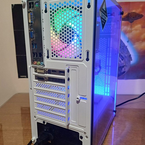 Gaming PC Intel I7 2600K GTX 960 16GB DDR3 SSD+HDD Windows 10 like new