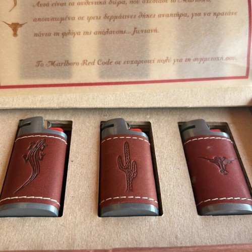 Marlboro Red Code lighter set, like new, collectible memorabilia