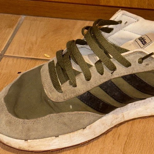 Adidas sneakers size 44, like new, khaki and black