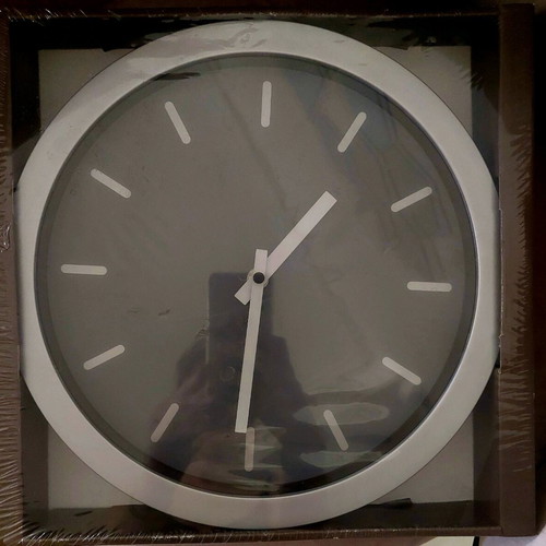 Wall clock new, analog