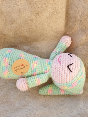 Handmade sleeping baby doll, new, colorful knit, 22cm×12cm