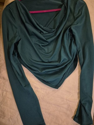 Shein crop top like new, dark green, size M