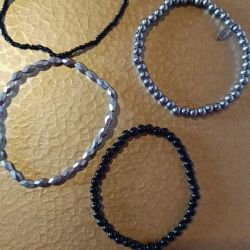 Set of 7 new multicolored bracelets