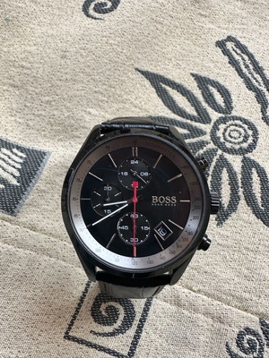 Hugo Boss Chronograph мъжки часовник като ново, черен