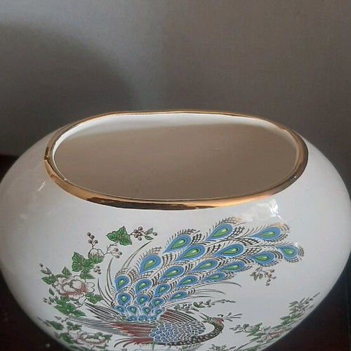 Handmade Greek vase used with 24K gold