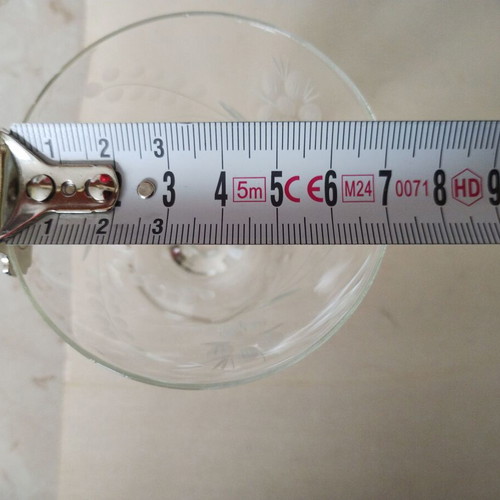 Vintage etched wine glasses set of 2 like new