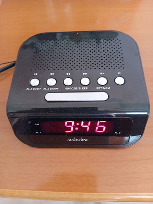 Ραδιορολόι Audioline AV-972 σαν καινούργιο με διπλό ξυπνητήρι και FM ραδιόφωνο