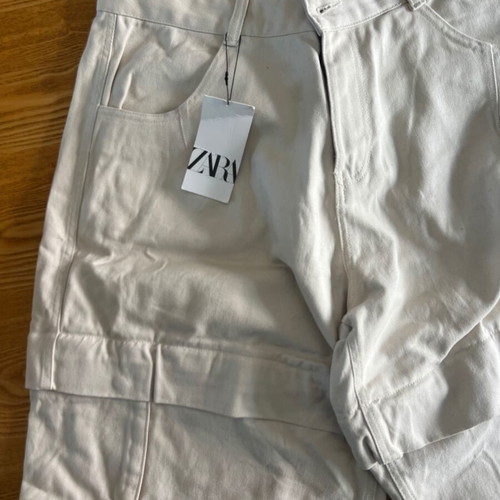 Zara men's cargo bermuda shorts with detachable legs 2 in 1, size 46, beige