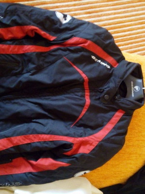 Μπουφάν μηχανής Bering μεταχειρισμένο, αδιάβροχο με προστασίες, μέγεθος Medium