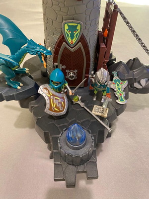 Playmobil Dragon's Dungeon castle used, missing wizard figure