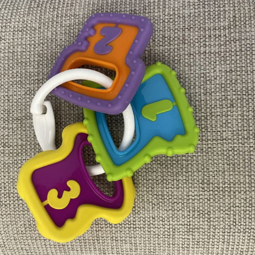 Chicco colorful keys rattle ring for 3+ months like new