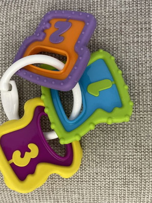 Chicco colorful keys rattle ring for 3+ months like new
