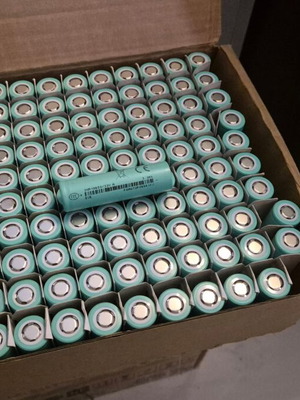 Li-ion Batteries 18650 EVE INR18650-33VA 3300mAh 100 Pack New