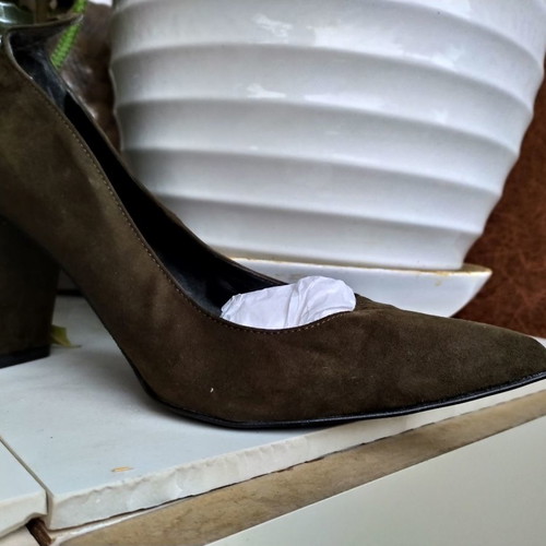 Dexim pumps size 39 flawless with thick heel