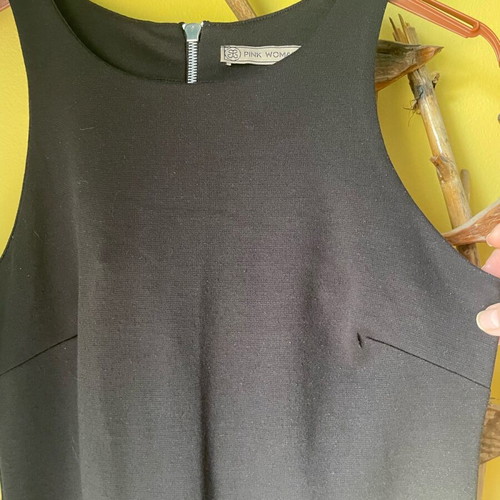 Pink Woman sleeveless winter dress black like new, size S
