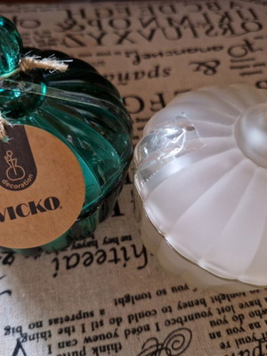 Vicko candles in glass jars with lids, new