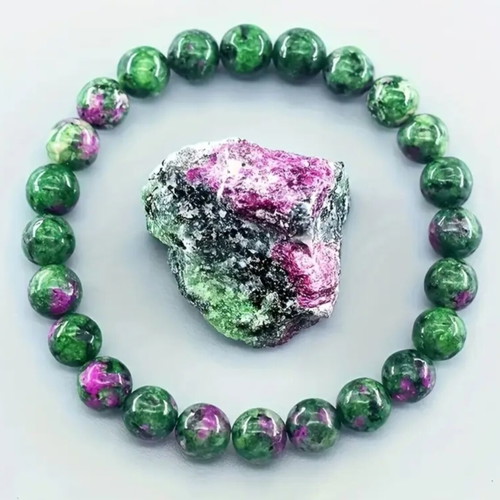 Bracelet from natural epidote-zoisite stone new, elastic