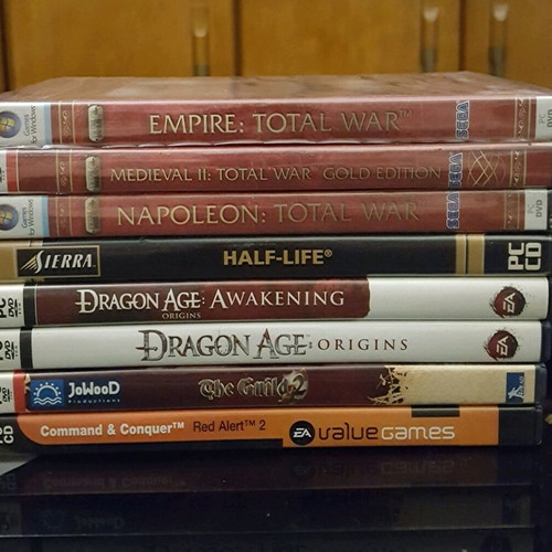 PC games pack of 8, like new with 3 new Total War titles