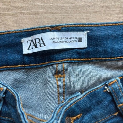 Vintage 90s Zara flared jeans, size 40, blue