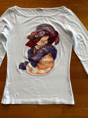 Rouge blouse used, white long-sleeve with cat print