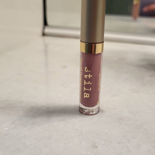 Stila liquid lipstick in Perla shade, only opened
