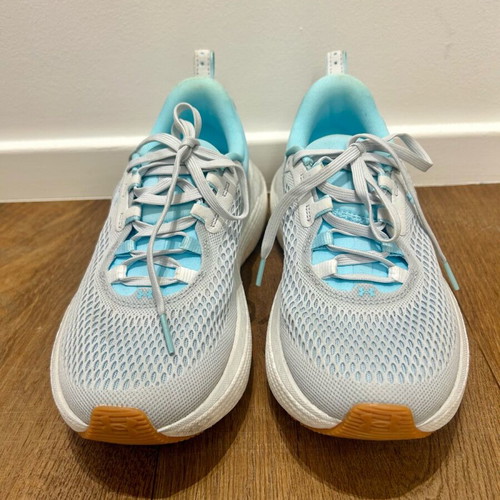 Underarmour Infinite Elite 2 women's athletic shoes like new, size 39