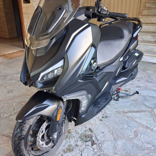Qj Fort4.0 All Inclusive scooter like new with extras