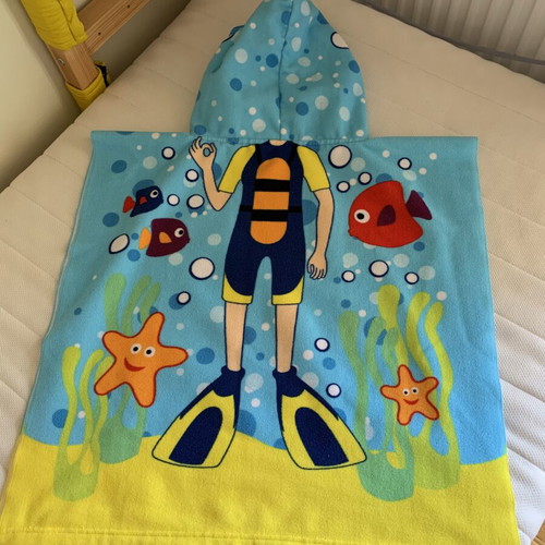 Poncho children's towel like new
