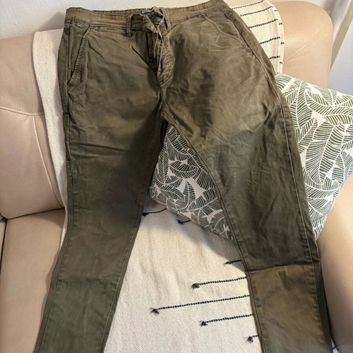 Yes Zee chino pants used, slim fit, green, size 32