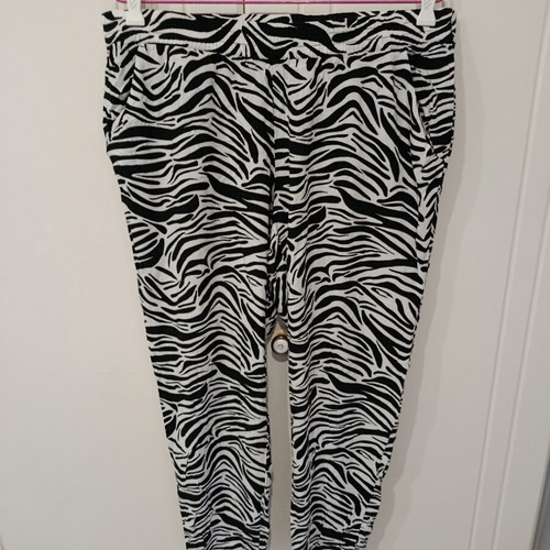 H&M Women's Zebra Print Pants like new, size XL 42 14, black and white