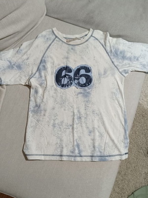 Παιδικό μπλουζάκι με μπλε tie-dye σχέδιο και τύπωμα 66, για 9-10 ετών