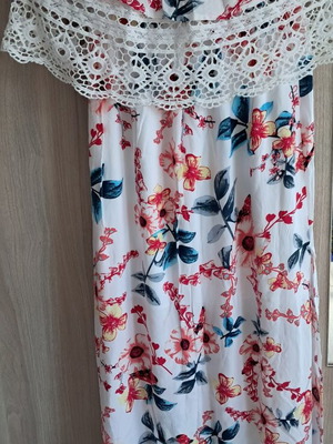 Paranoia Floral Dress like new, white and pink, slit detail