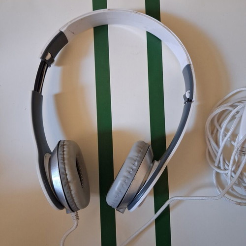Esperanza wired stereo headphones 3.5 mm used