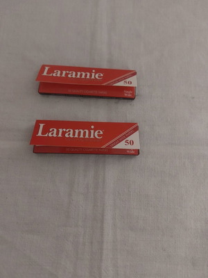Χαρτάκια στριφτού Laramie καινούργια, πακέτο 2 μαζί