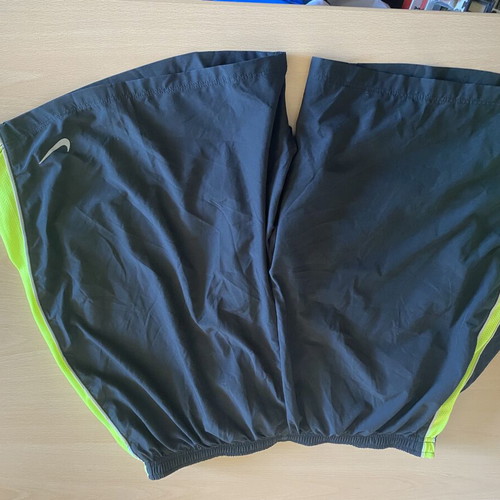 Nike Dri-Fit men's sports shorts used, size L, black