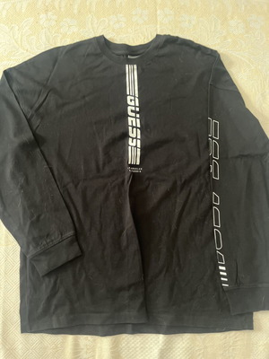 Guess long sleeve shirt XS, like new, black and white