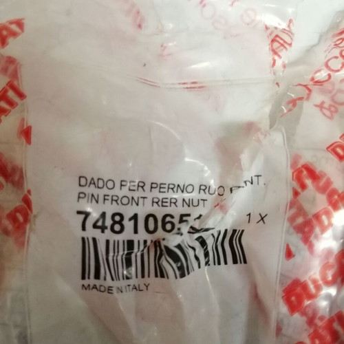 Άξονας τροχού και παξιμάδι Ducati μεταχειρισμένα